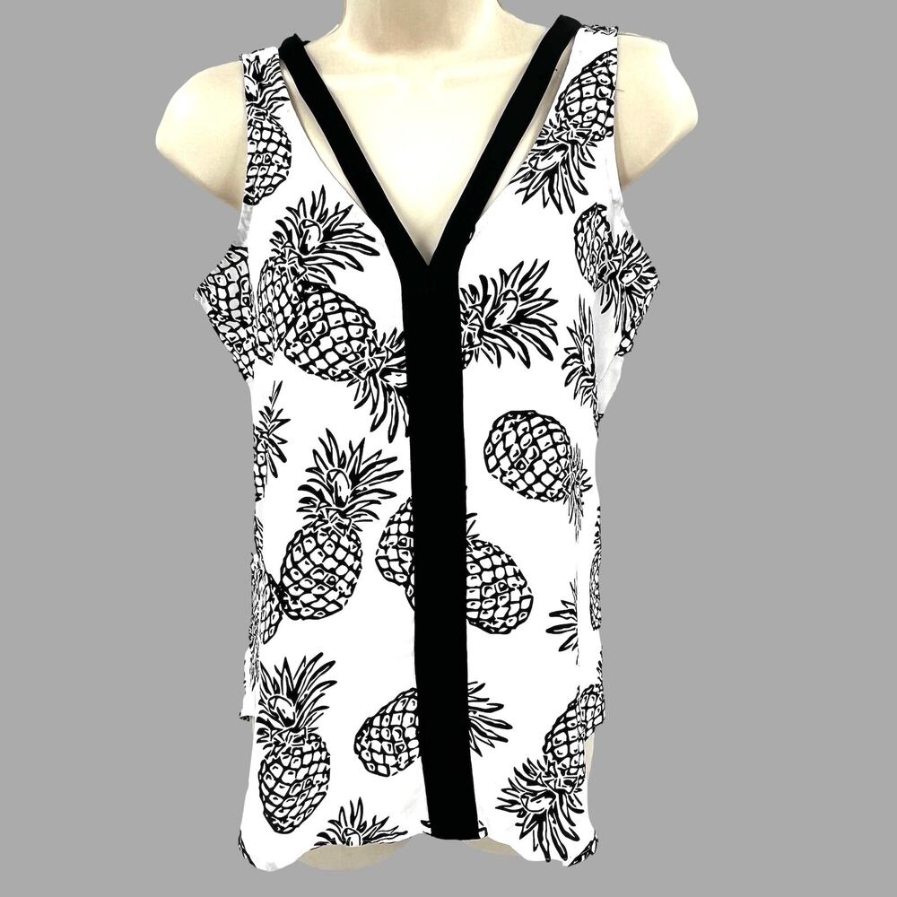 Candies Womens Sleeveless Top XS Pineapple Tropical Vacation Novelty Black White